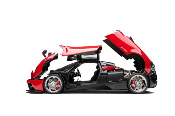 KengFai - 1:12 Pagani Huayra Pearl Red Coupe - Diecast Model