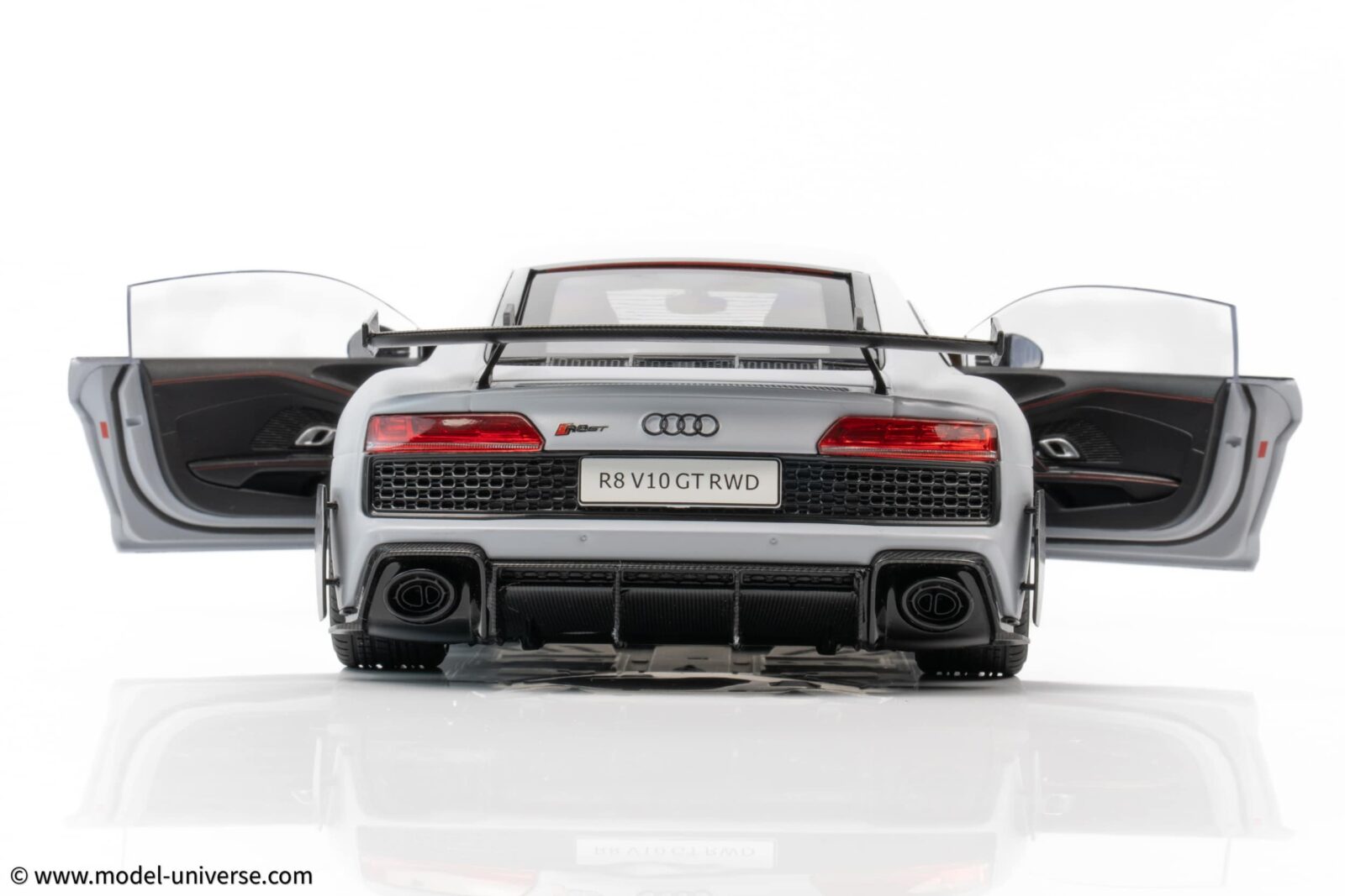 KengFai - 1:18 Audi R8 GT RWD Coupe 2021 Light Grey - Diecast Model
