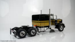 Road Kings - 1:18 Kenworth W900 Gold/Black from