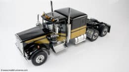 Road Kings - 1:18 Kenworth W900 Gold/Black from