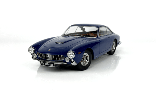 KK Scale 1:18 Ferrari 250 Berlinetta GT Lusso Blue 1962 (KKDC181024) Diecast Model 15 KK Scale 1:18 Ferrari 250 Berlinetta GT Lusso Blue 1962 (KKDC181024) Diecast Model