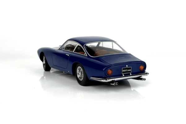 KK Scale 1:18 Ferrari 250 Berlinetta GT Lusso Blue 1962 (KKDC181024) Diecast Model 16 KK Scale 1:18 Ferrari 250 Berlinetta GT Lusso Blue 1962 (KKDC181024) Diecast Model