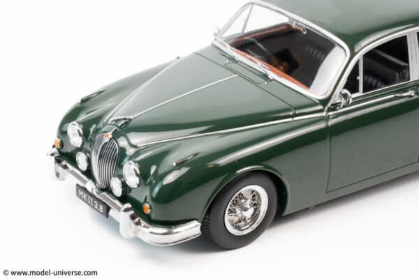 KK Scale - 1:18 Jaguar Mk.II 3.8 RHD 1959 Dark Green - Diecast Model