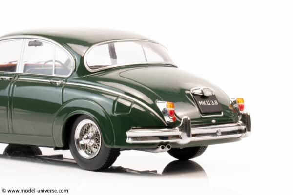 KK Scale - 1:18 Jaguar Mk.II 3.8 RHD 1959 Dark Green - Diecast Model