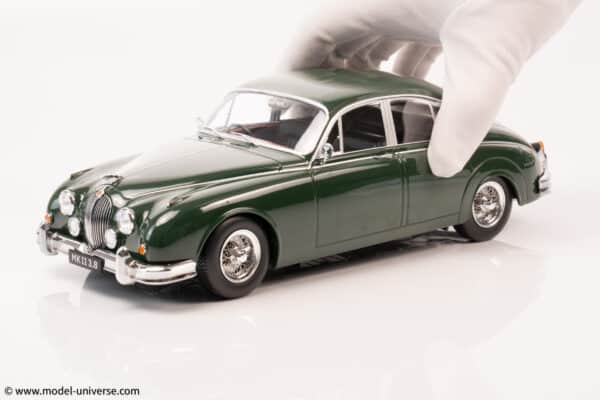 KK Scale - 1:18 Jaguar Mk.II 3.8 RHD 1959 Dark Green - Diecast Model