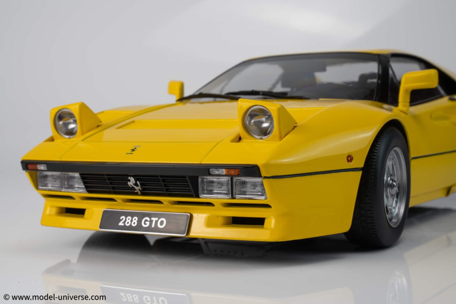 KK Scale - 1:12 Ferrari 288 GTO 1984 Yellow - Diecast Model