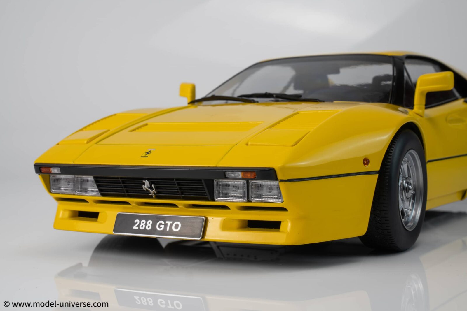 Ex-Display) KK Scale - 1:12 Ferrari 288 GTO 1984 Yellow - Diecast