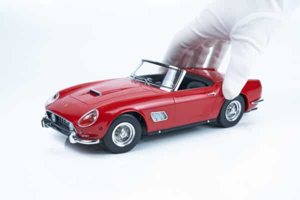 KK Scale - 1:18 Ferrari 250 GT California Spyder European Version 1960 Red - Diecast Model