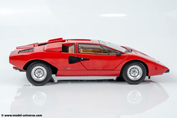 Kyosho - 1:18 Lamborghini Countach LP400 1974 Red - Diecast Model 29 kyosho 08321rt lamborghini countach lp400 s red diecast model 09