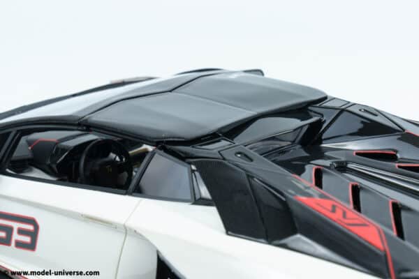 Runner - 1:18 Lamborghini Aventador Roadster SVJ No.63 White - Limited Edition Resin Model