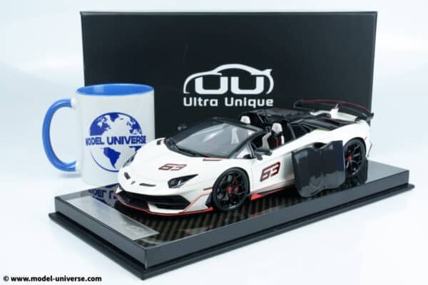 Runner - 1:18 Lamborghini Aventador Roadster SVJ No.63 White - Limited Edition Resin Model
