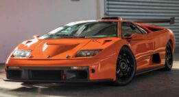 autoart - 1:18 lamborghini diablo gt-r ishtar orange