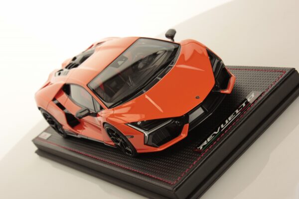 MR Collection 1:18 Lamborghini Revuelto Arancio Apodis Naranja