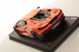 MR Collection 1:18 Lamborghini Revuelto Arancio Apodis Naranja