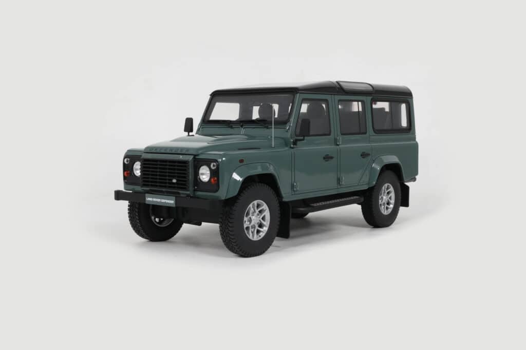 Land Rover Defender Gt GT Spirit - 1:18 Land Rover Defender 3 Station Wagon Green 2016 ...