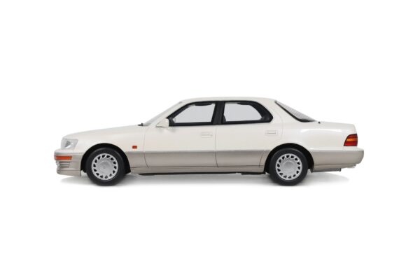 Otto Mobile 1:18 Lexus LS 400 Diamond White Pearl 1992 (OT1277) Limited Edition Resin Model 13 Otto Mobile 1:18 Lexus LS 400 Diamond White Pearl 1992 Limited Edition Resin Model