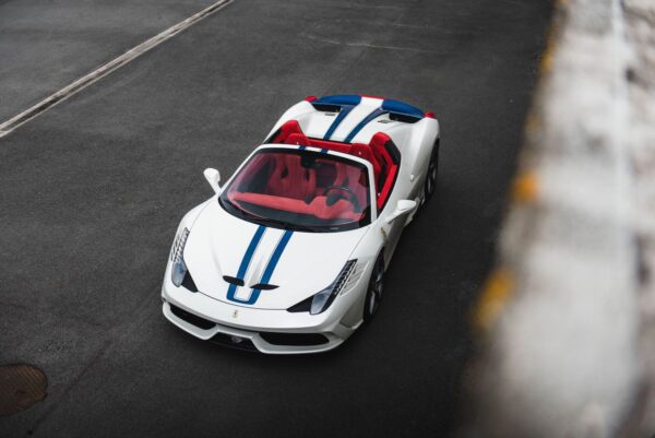 Looksmart 1:12 Ferrari 458 Speciale A Bianco Fuji with Nart Livery (LS1222C) Resin Model