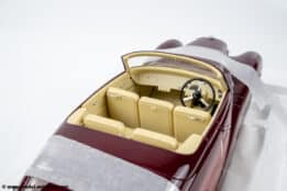 Matrix - 1:18 Daimler DE36 Hooper "Green Goddess" 1953 Red - Limited Edition Resin Model