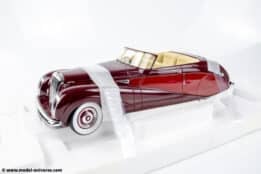 Matrix - 1:18 Daimler DE36 Hooper "Green Goddess" 1953 Red - Limited Edition Resin Model