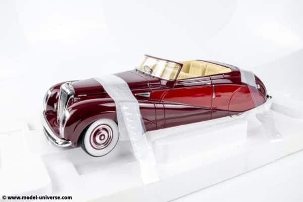 Matrix - 1:18 Daimler DE36 Hooper "Green Goddess" 1953 Red - Limited Edition Resin Model