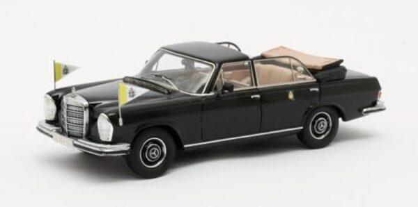 Mercedes Benz 300SEL Landaulette Vatican