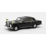 Matrix - 1:43 Mercedes Benz 300SEL LandaulVatican Closed