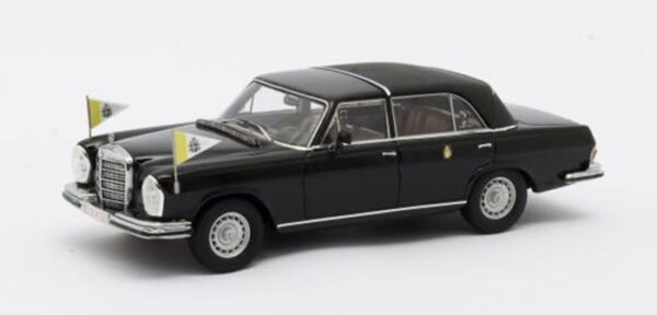 Mercedes Benz 300SEL LandaulVatican Closed