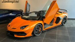 autoart - 1:18 lamborghini aventador svj roadster orange