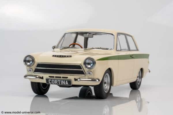 MCG - 1:18 Ford Lotus Cortina Mk.1 1963 White/Green - Diecast Model