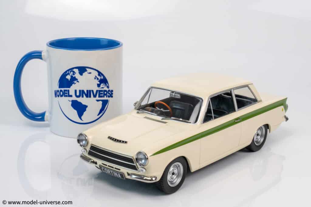 mcg-ford-cortina-green-white-