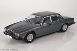 MCG - 1:18 Jaguar XJ6 Series III Dark Grey Metallic 1979 - Diecast Model