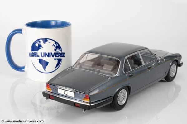 MCG - 1:18 Jaguar XJ6 Series III Dark Grey Metallic 1979 - Diecast Model