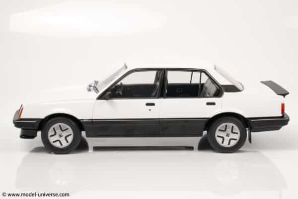MCG - 1:18 Vauxhall Cavalier SRi White 1981 (UK RHD Exclusive) - Limited Edition Diecast Model