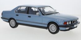 mcg - 1:18 bmw 730i (e32) metallic blue 1992 7 series diecast model