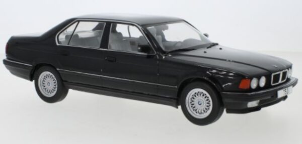 mcg - 1:18 bmw 750i (e32) metallic black 1992 7 series diecast model