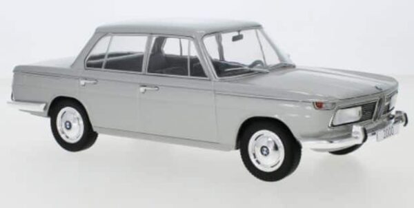 mcg - 1:18 bmw 2000 (typ 121) silver 1966 diecast model