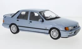 mcg - 1:18 ford sierra cosworth metallic blue 1988 diecast model