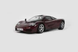 GT Spirit - 1:18 McLaren F1 Red 1992 (Rowan Atkinson's Car) - Limited Edition Resin Model