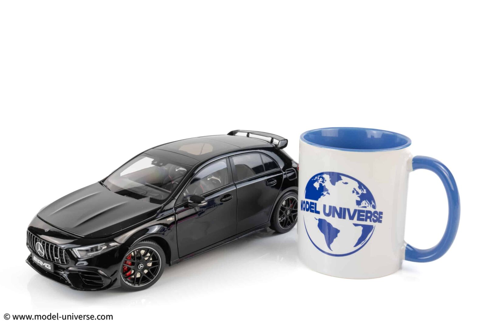 NZG - 1:18 Mercedes-AMG A45 S 4Matic + Cosmos Black - Diecast Model