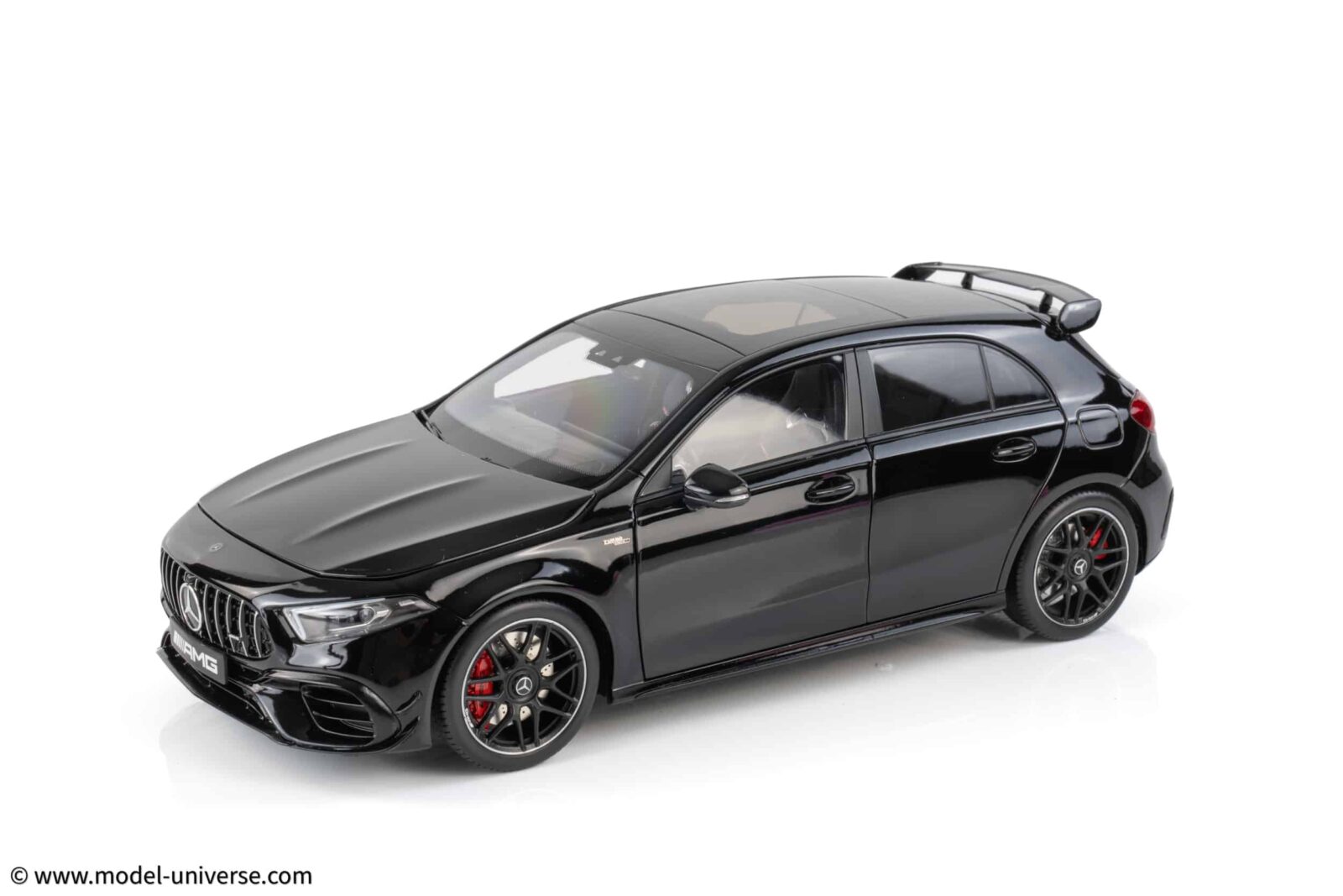 NZG - 1:18 Mercedes-AMG A45 S 4Matic + Cosmos Black - Diecast Model
