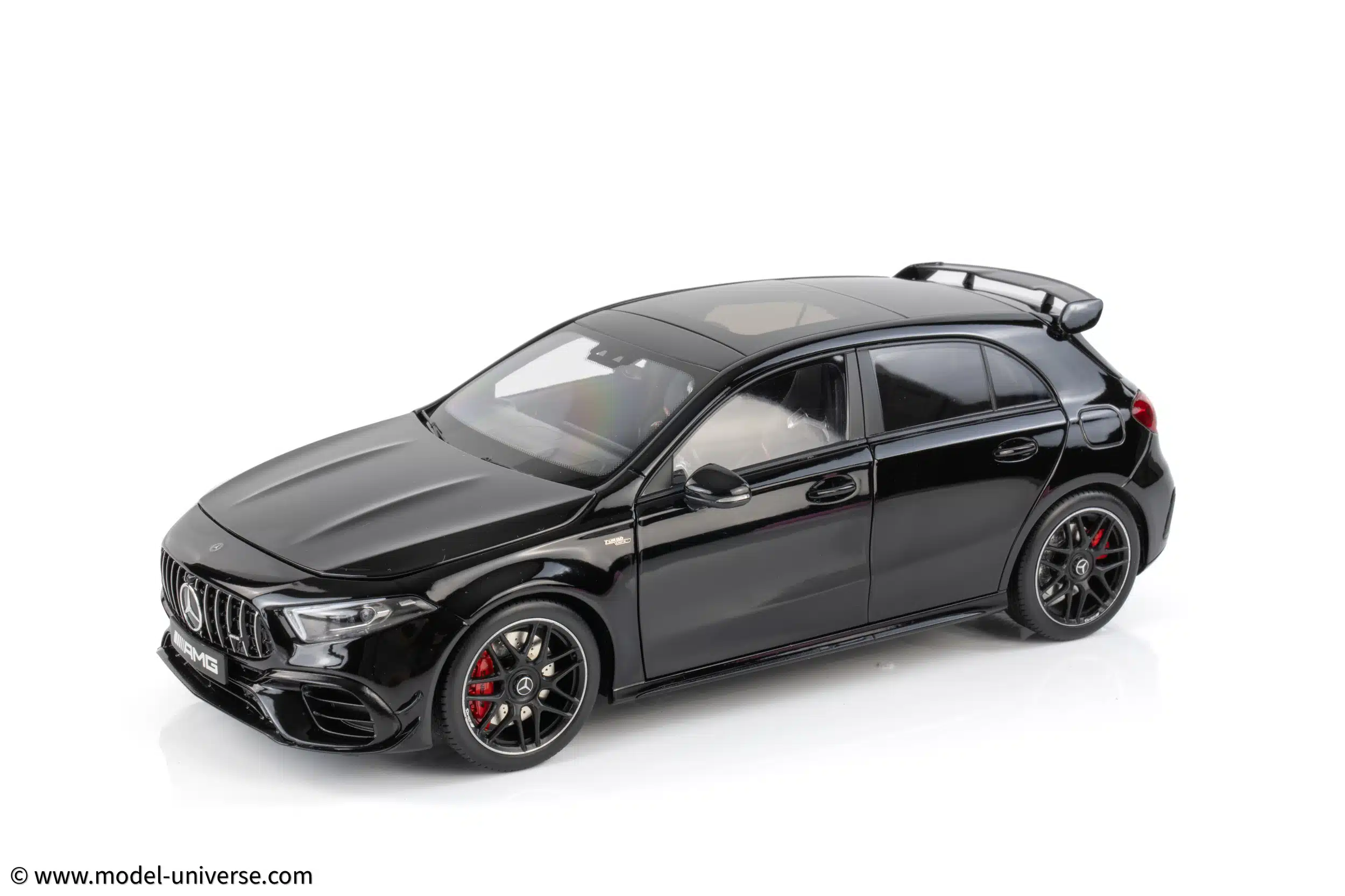 NZG - 1:18 Mercedes-AMG A45 S 4Matic+ Special Edition Green