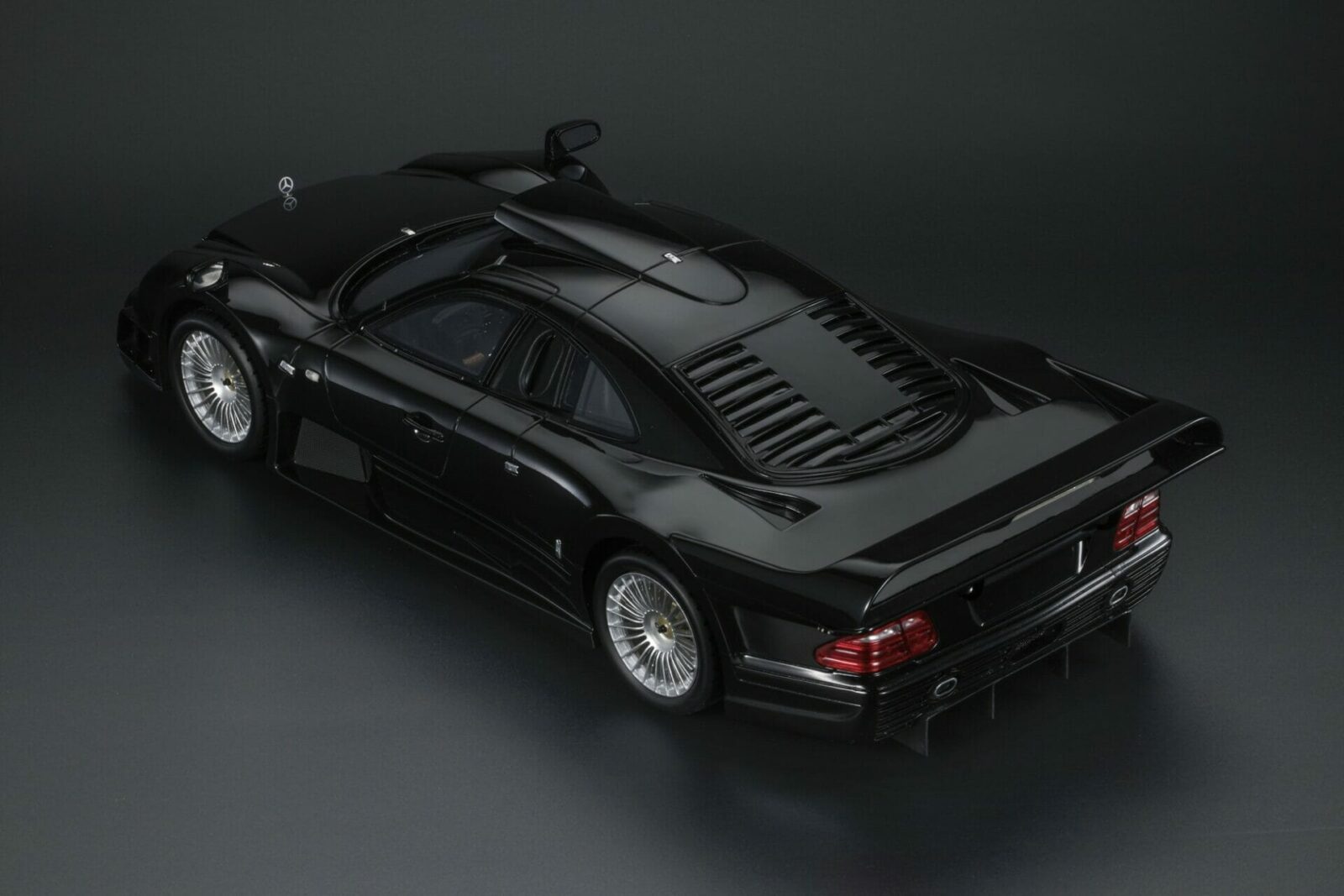 Top Marques - 1:12 Mercedes Benz CLK GTR Black 1998 - Limited