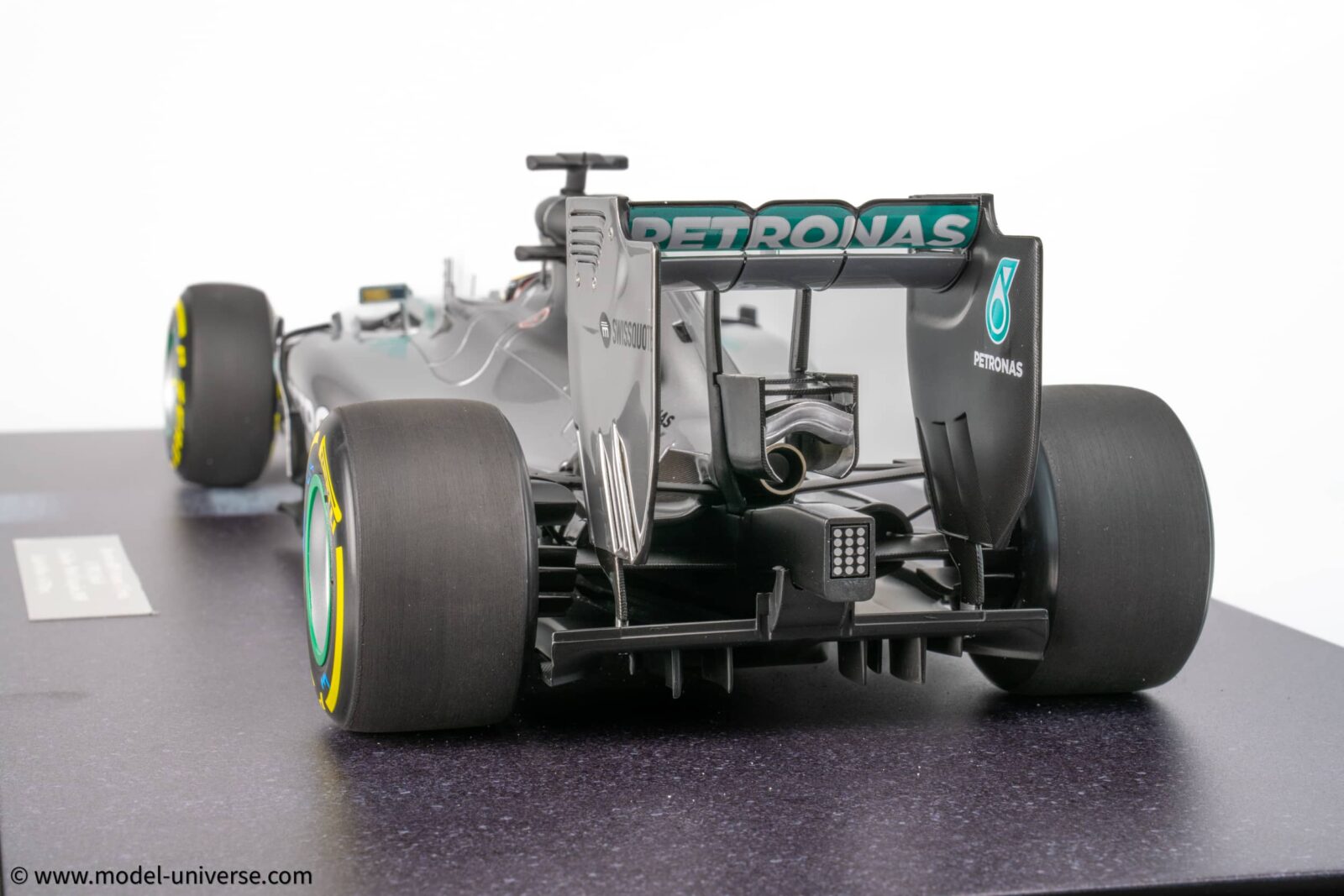 Minichamps - 1:12 Mercedes-AMG Petronas F1 W05 Lewis Hamilton