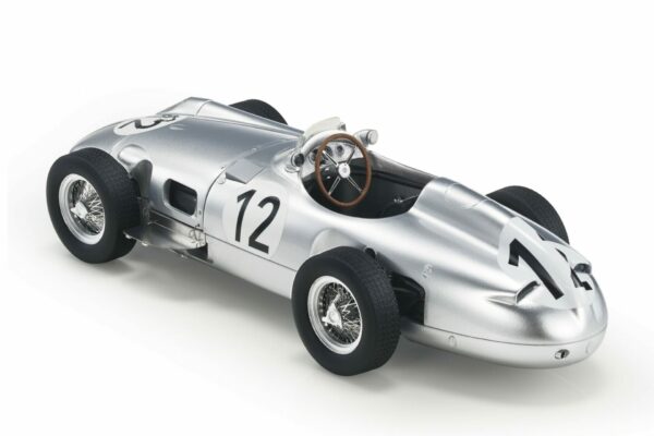 GP Replicas - 1:18 Mercedes-Benz W196 Open Wheel 1955 British GP #12 Stirling Moss - Limited Edition Resin Model