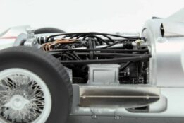 GP Replicas - 1:18 Mercedes-Benz W196 Open Wheel 1955 British GP #12 Stirling Moss - Limited Edition Resin Model