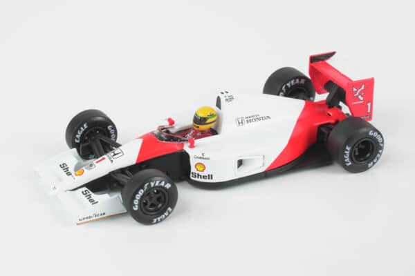 Mini GT - 1:64 McLaren MP4/6 No.1 Ayrton Senna 2nd Place Japanese GP 1991 - Diecast Model 9 Mini GT 1:64 McLaren MP4/6 No.1 Ayrton Senna 2nd Place Japanese GP 1991 diecast model (MGT01120-L) - front three-quarter