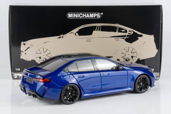 Minichamps 1:18 BMW M5 2024 (G90) 2024 Blue Metallic (110023802) Diecast Model 11 Minichamps 1:18 BMW M5 2024 (G90) 2024 Blue Metallic (110023802) Diecast Model