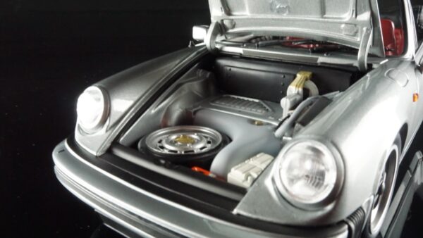 minichamps 100063034 1:18 porsche 911 2.3 carrera cabriolet diecast model silver image10