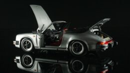 minichamps 100063034 1:18 porsche 911 2.3 carrera cabriolet diecast model silver image5