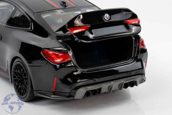 Minichamps - 1:18 BMW M4 CSL Black and Red Metallic 2022 - Diecast Model 17 Minichamps - 1:18 BMW M4 CSL Black and Red Metallic 2022 - Diecast Model